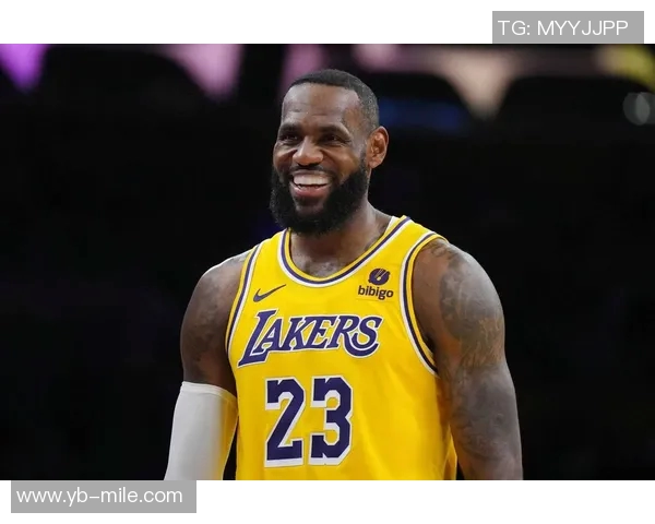 詹姆斯本赛季首次与湖人全队合练期待新队友默契提升 詹姆斯本赛季首次与湖人全队合练期待新队友默契提升