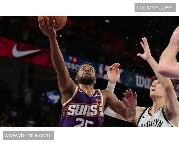 曾凡博防守贾里德巴特勒失误被罚犯规瞬间回顾